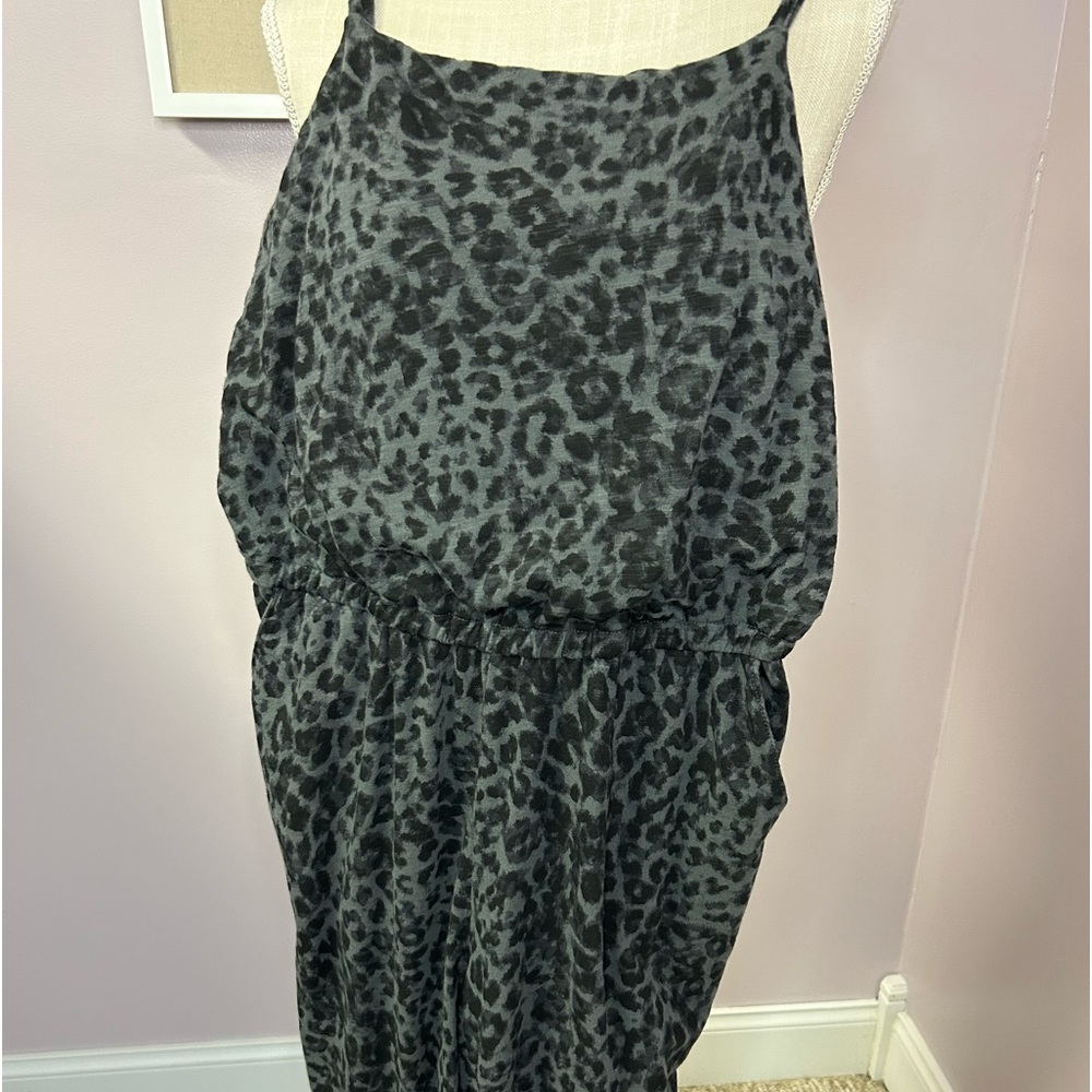 Old Navy romper. Nice black and gray animal print, has pockets.